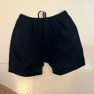 LULULEMON men’s L Bowline Shorts 8” in-seam
